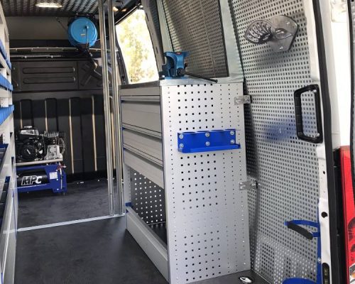 Montaje de taller móvil en Sevilla